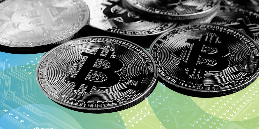 Bitcoin and Ethereum driving institutional capital inflow, cryptocurrency market cap surpasses trillion.